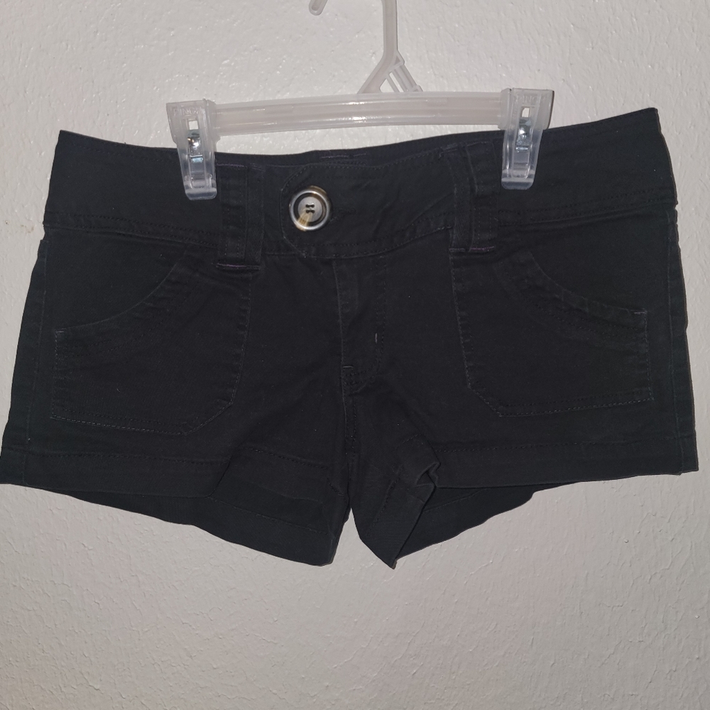 Women's Size 31 No Boundaries Black Shorts